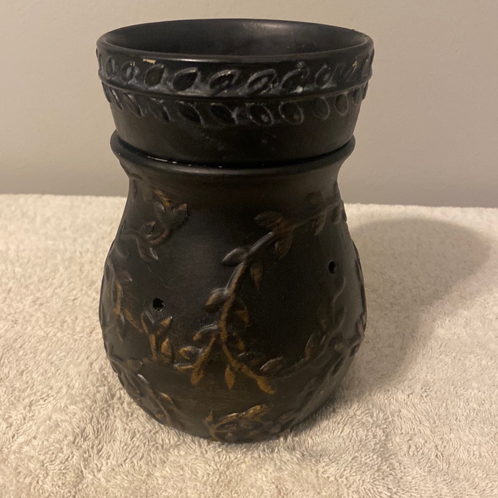 Used Black w/ Floral Detail (Hints of Gold/Brown Candle Warmer